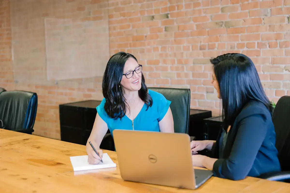 Recruiters using Talent Dashboard on CareerCarve
